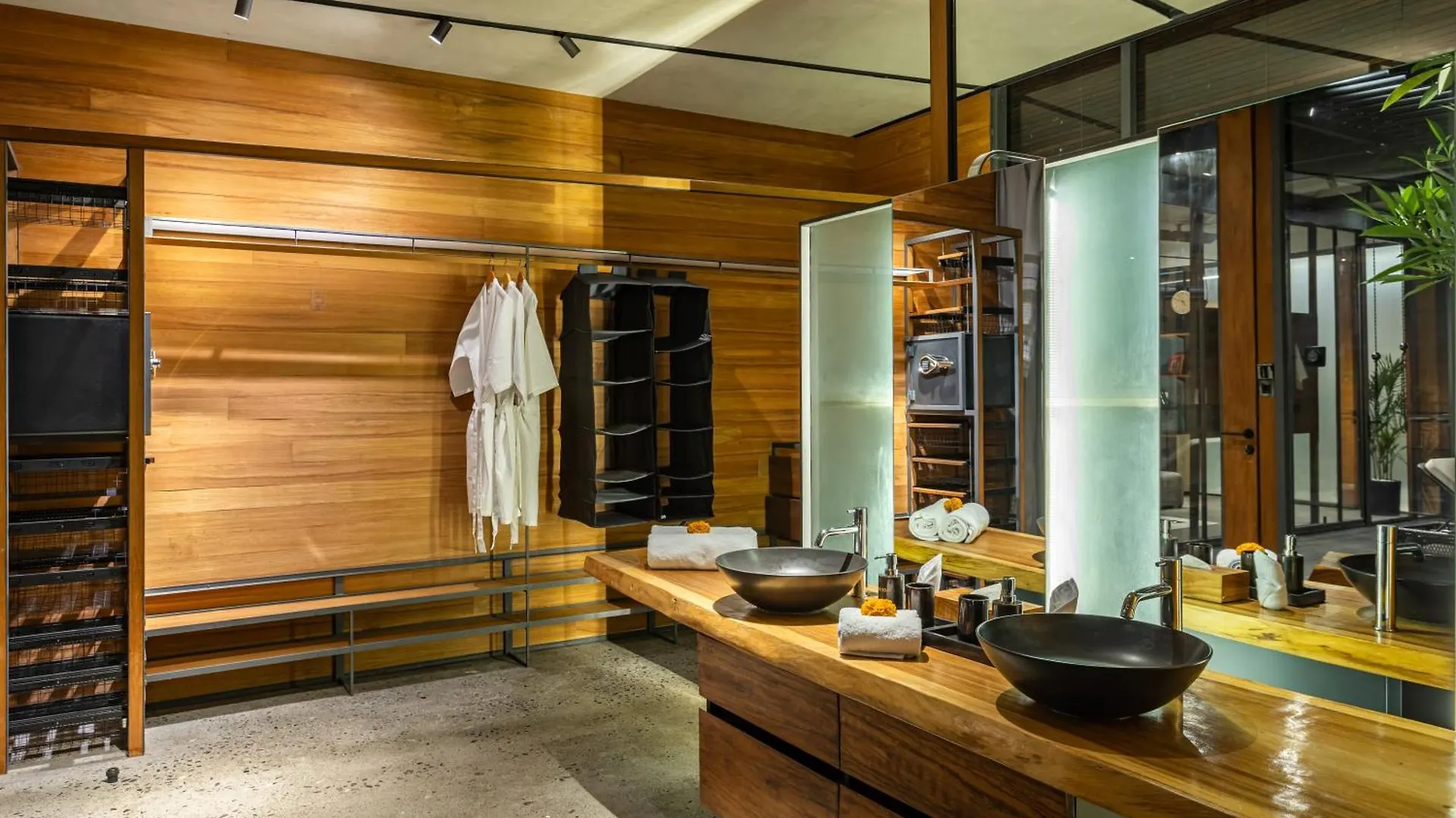 סמיניאק Luxury Industrial Villa With Sauna And Highend Amenities