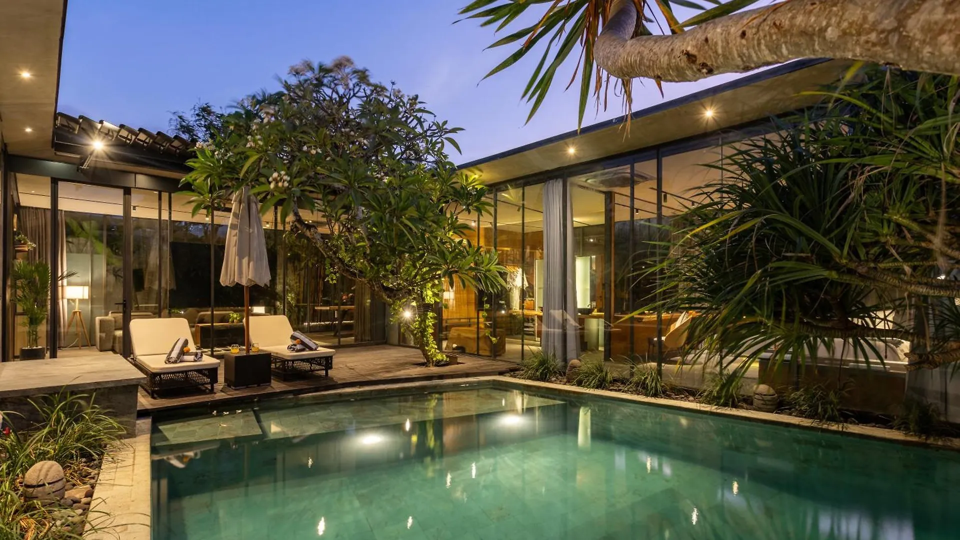 סמיניאק Luxury Industrial Villa With Sauna And Highend Amenities