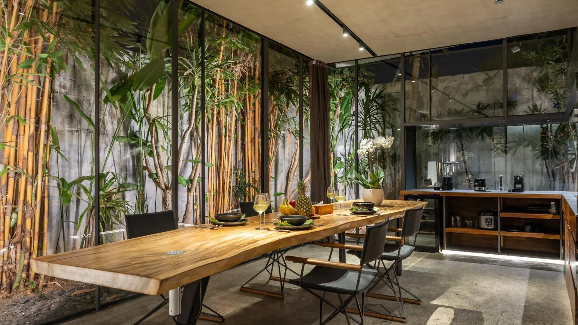 סמיניאק Luxury Industrial Villa With Sauna And Highend Amenities אינדונזיה