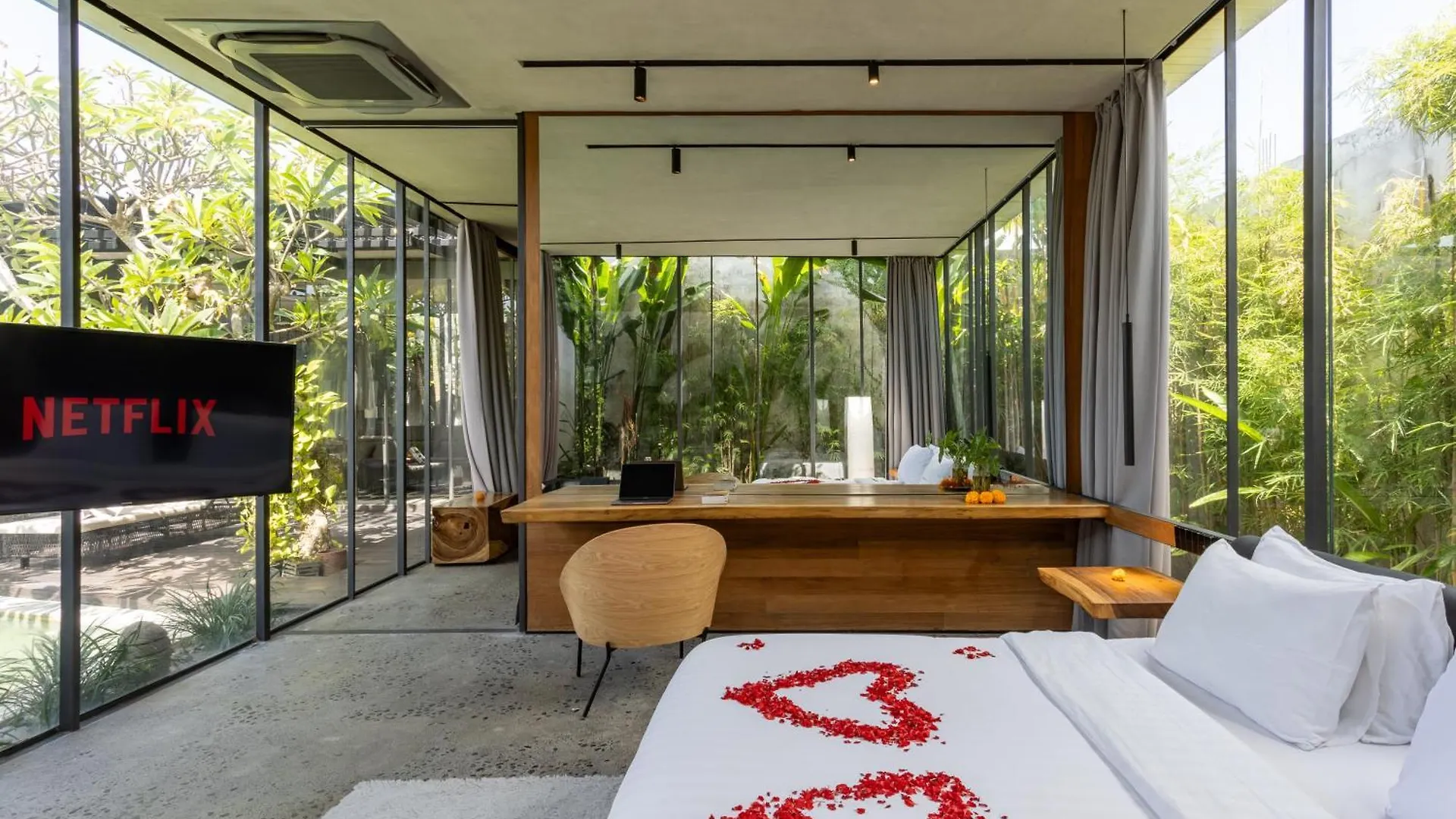 סמיניאק Luxury Industrial Villa With Sauna And Highend Amenities 0*,  אינדונזיה
